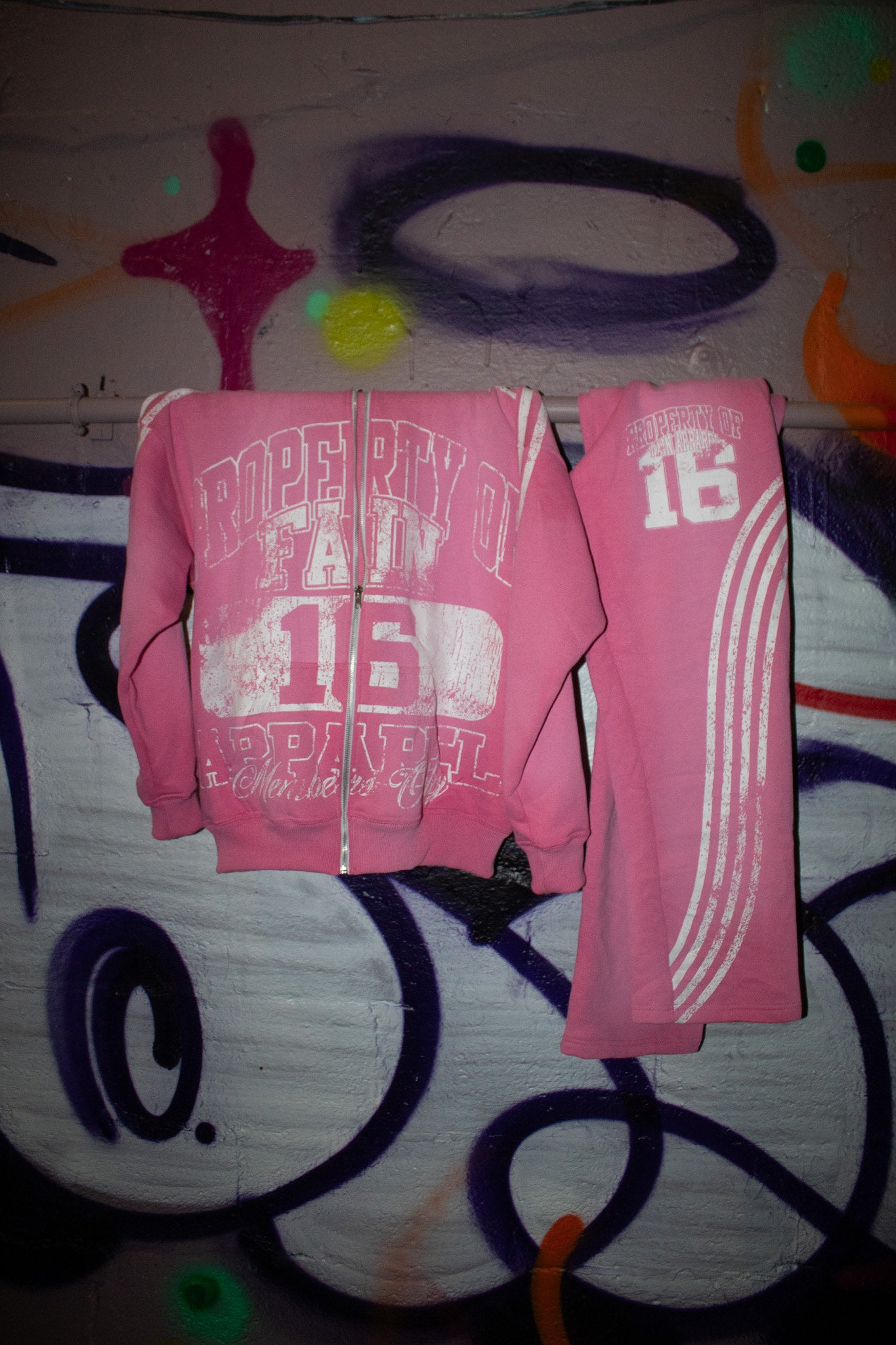 Fain Members only (pink)