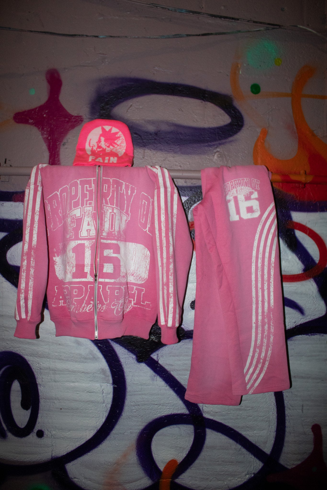 Fain Members only (pink)